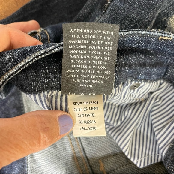 Torrid Boyfriend Ankle Stretch Mid-Rise Jean. - Picture 11 of 11